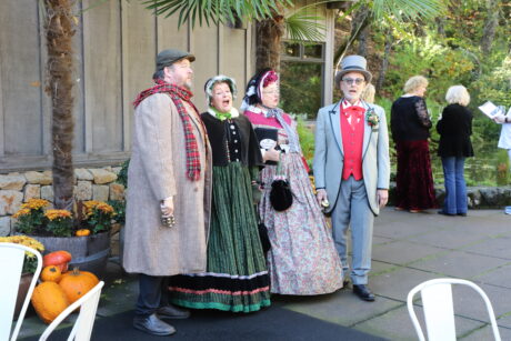 Carolers at Schramsberg Holiday Shopping Day