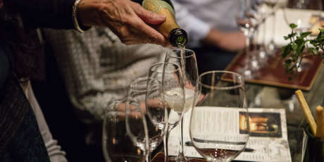 Schramsberg Blancs de Blancs being poured for a seated tasting in the Davies room