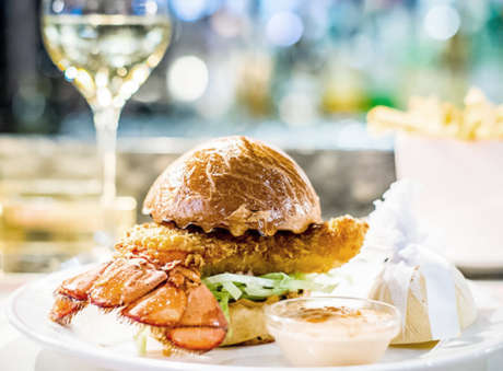 Schramsberg sparkling wine paired with a savory lobster sandwich